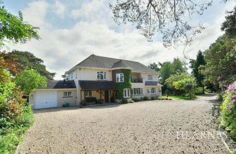 Lone Pine Drive, West Parley, Ferndown, BH22