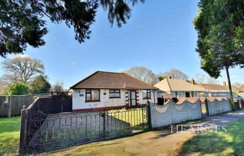 Lockyers Drive, Ferndown, BH22