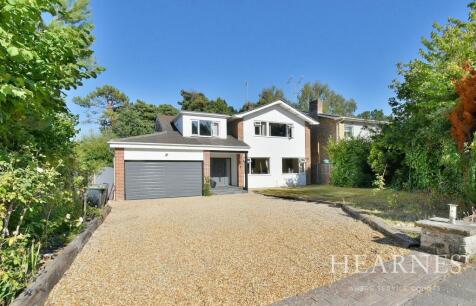 Robins Wood Drive, Ferndown, BH22