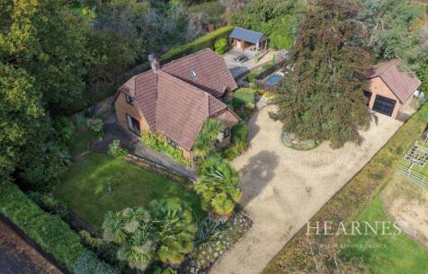 Wimborne Road East, Ferndown, BH22