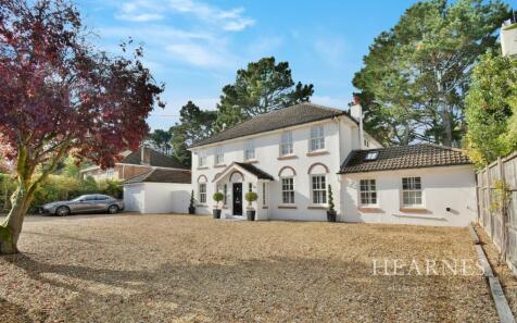 Aldridge Road, Ferndown, BH22