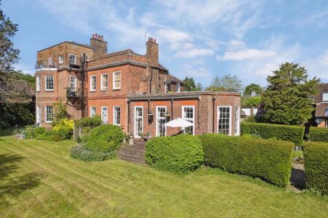 High Street, Elmhurst High Street, HP16