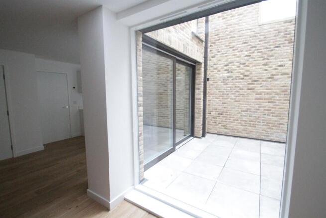 ACCESS TO PRIVATE PATIO