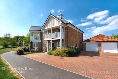 Waterfront Promenade, Rowhedge