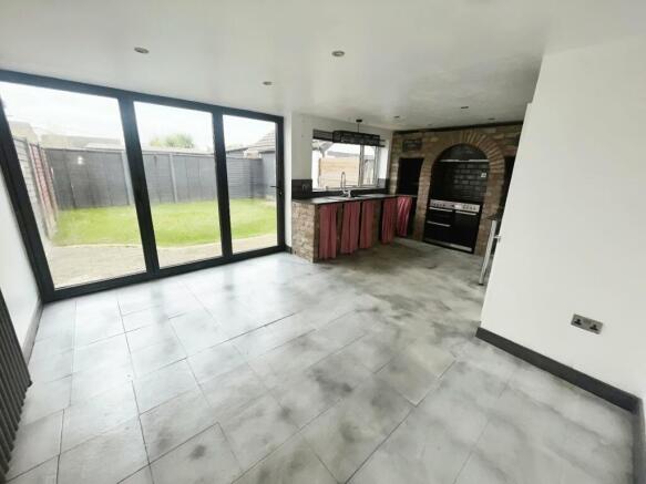 Kitchen/Dining