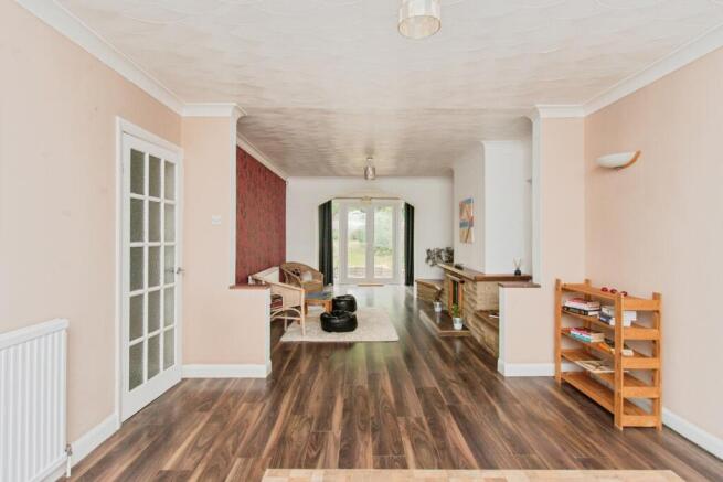 Lounge/Sitting Room