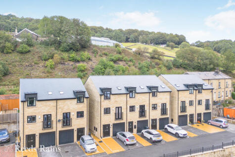 Cinder Close, Todmorden, OL14