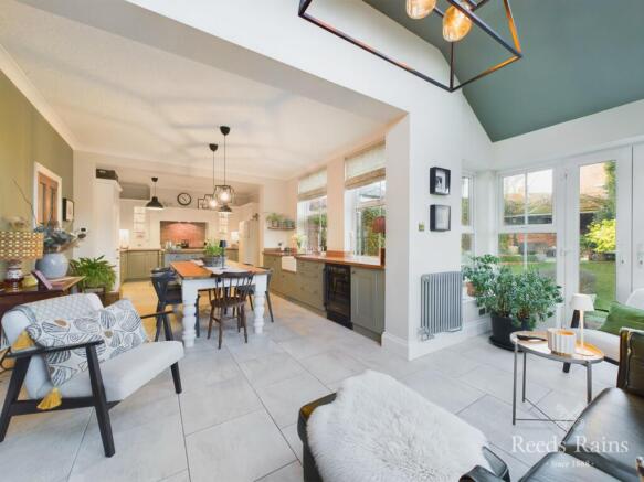 Kitchen/Dining Room