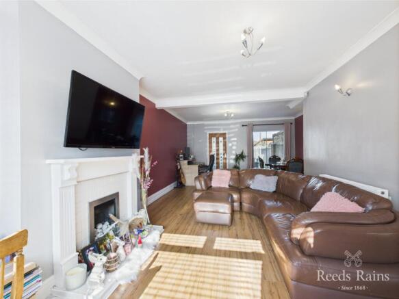 Sitting/Dining Room