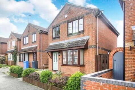 Kingsbury Way, Kingswood, Hull, East Yorkshire, HU7