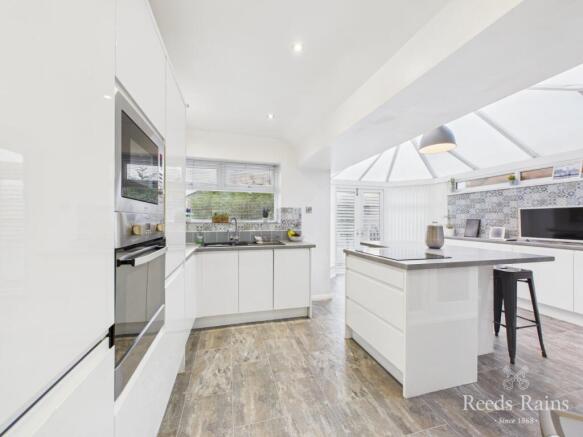 Kitchen/Conservatory