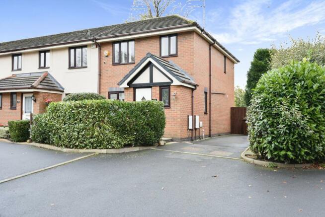 3 bedroom end of terrace house  for sale Hooley Hill