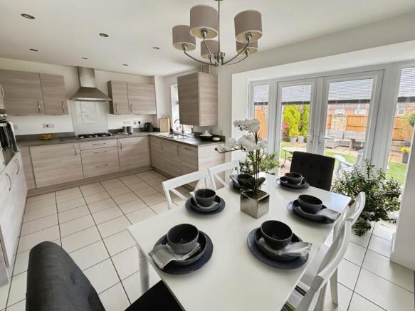 Kitchen/Dining Room
