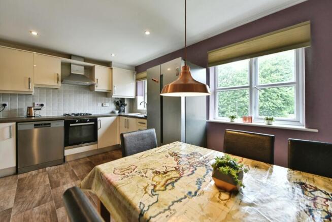 Kitchen/Dining Roo