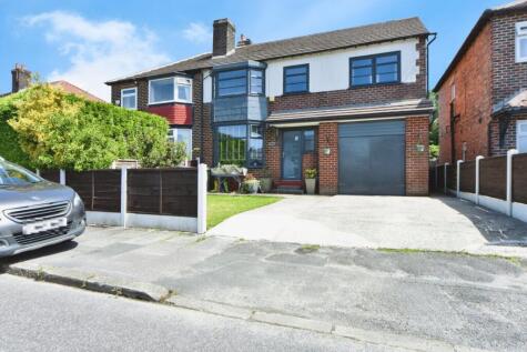 Woodfield Avenue, Hyde, Greater Manchester, SK14