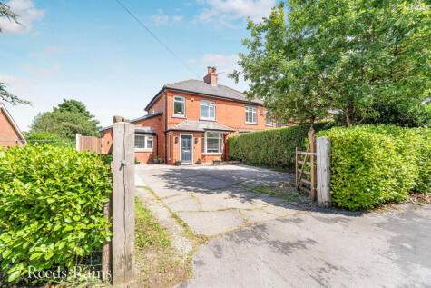Lancaster Lane, Leyland, Lancashire, PR25