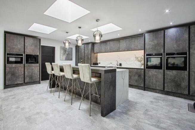 Kitchen/Living Area