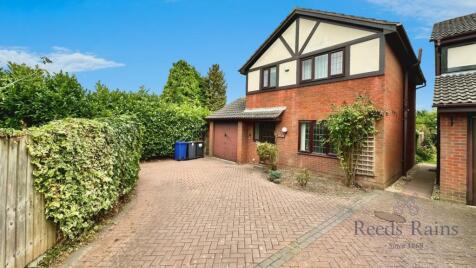 Thistleberry Avenue, Newcastle, Staffordshire, ST5