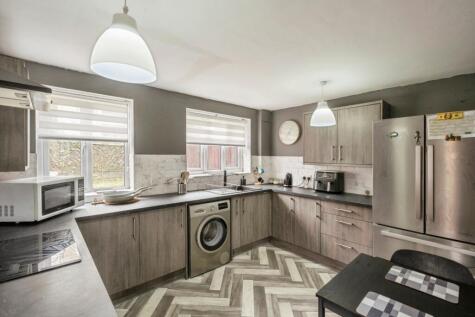 Longwoods Walk, Knottingley, West Yorkshire, WF11