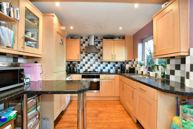 Kitchen/Dining Area