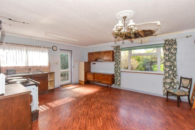 Kitchen/Breakfast Area