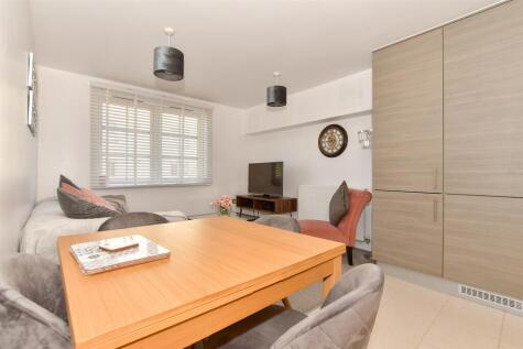 Gainsborough Close, Basildon, Essex