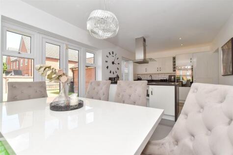 Abingdon Close, Laindon, Basildon, Essex