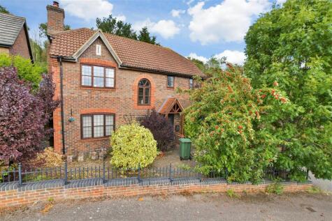 Hillcrest View, Basildon, Essex