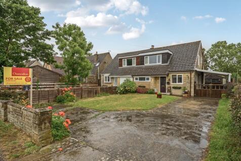 Carterton, Oxfordshire, OX18