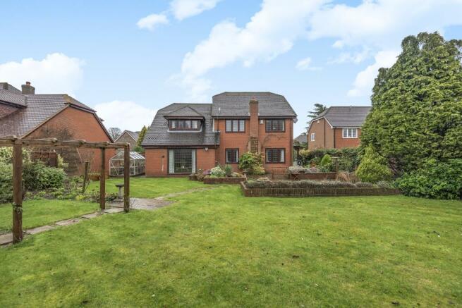 4 bedroom detached house for sale in Chesham, Buckinghamshire, HP5, HP5