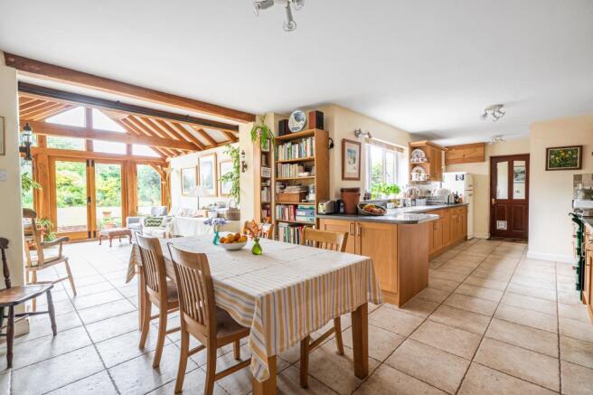 Kitchen/Breakfast Room