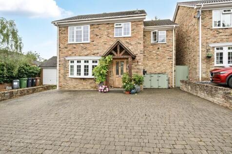 Lightwater, Surrey, GU18