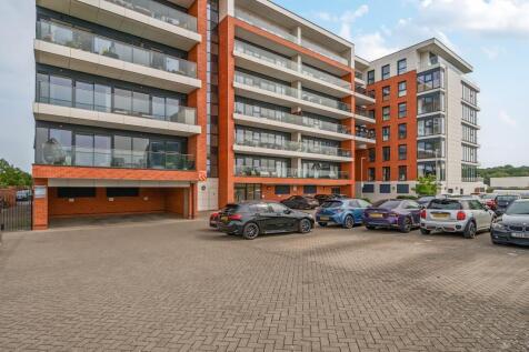 Newbury, Berkshire, RG14