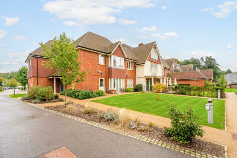 Yateley - 1 bedroom flat for sale