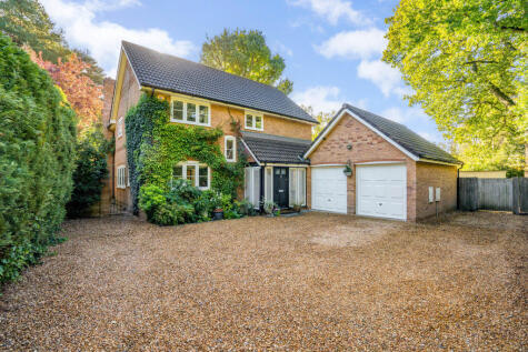 Hitches Lane, Fleet, GU51