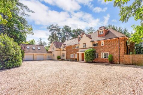 Fitzroy Road, Fleet, GU51