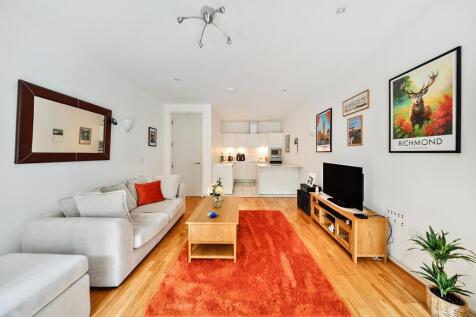 Melliss Avenue, Kew, TW9