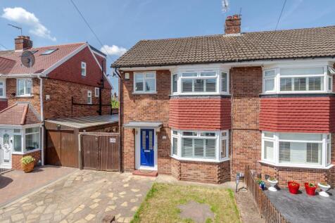 Sunbury-on-Thames, Surrey, TW16