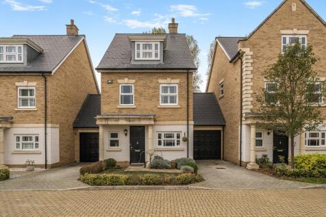 Roper Crescent, Sunbury On Thames, TW16