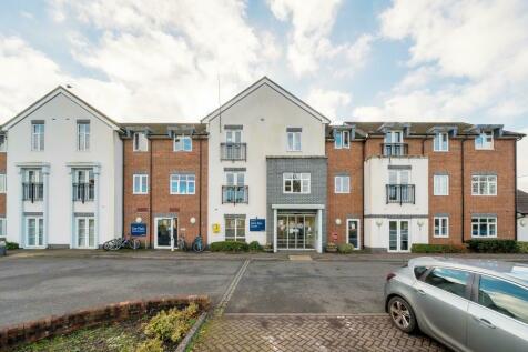 Thatcham - 2 bedroom block of apartments for sale