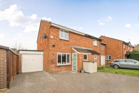 Wolsingham Way, Thatcham, West Berkshire, RG19