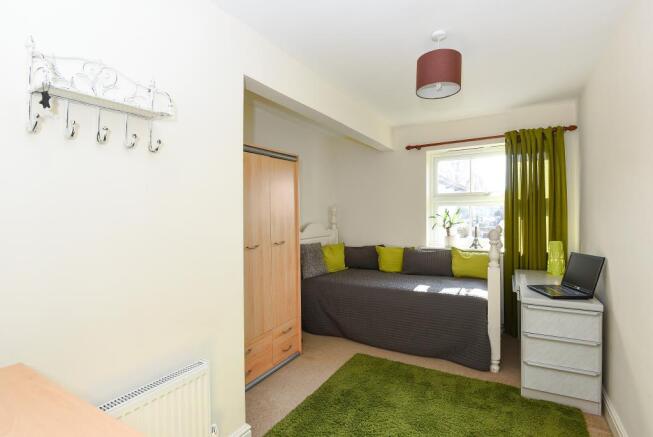 2nd bedroom