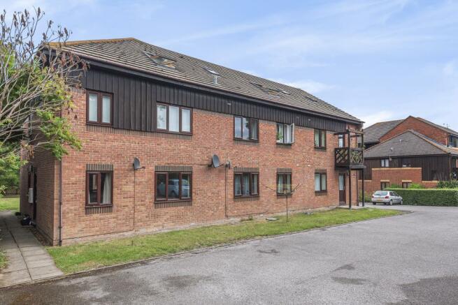 2 bedroom apartment to rent in Roebuck Court,Didcot,OX11, OX11