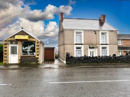 Neath Road, Rhos, Pontardawe, Swansea SA8 3EH