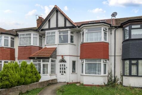 Connaught Gardens, Palmers Green, London, N13