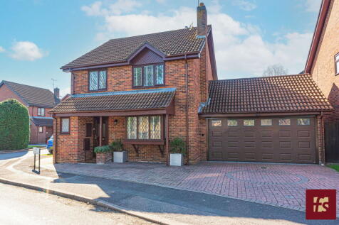 Tawny Row, Moray Avenue, Sandhurst