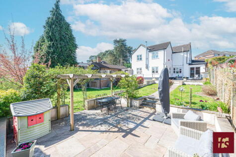 Owlsmoor Road, Owlsmoor, Sandhurst