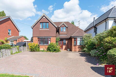 Pinewood Avenue, Crowthorne, Berkshire, RG45 6RR