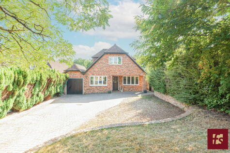 Pinehill Road, Crowthorne, Berkshire, RG45 7JR