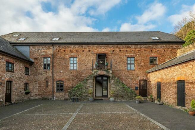 Courtyard, Farmers Cottage, Slapton, Devon